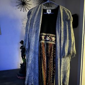 Damianou Vtg Cover Elegant Fringed Metallic Med